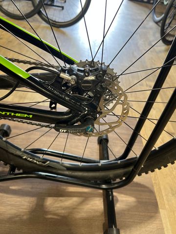 Giant Anthem SX 27.5 2016 2016 Mountainbike usato, Verde — immagine 7 di 11