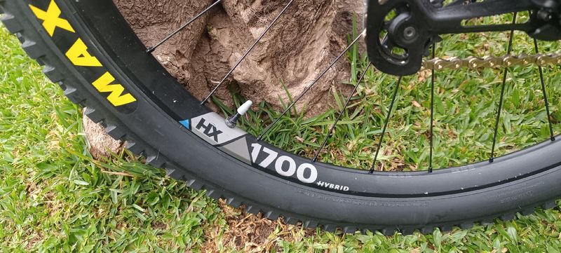 Used BH Atomx Shimano Deore XT 2023 Mountainbike, Black — image 7 of 11