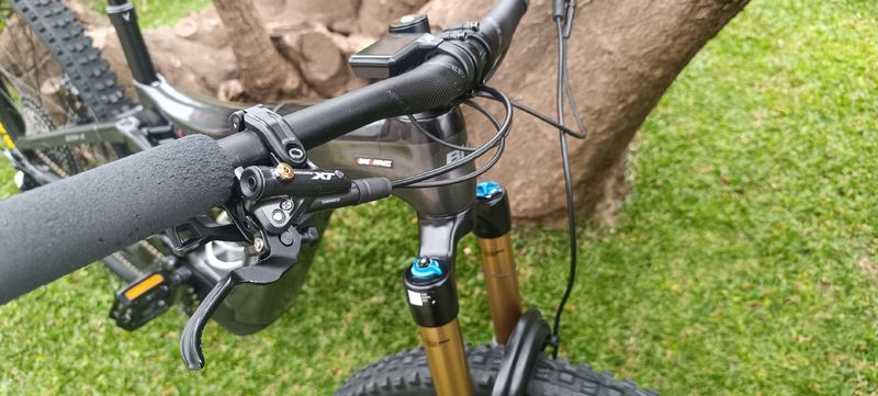 Used BH Atomx Shimano Deore XT 2023 Mountainbike, Black — image 5 of 11