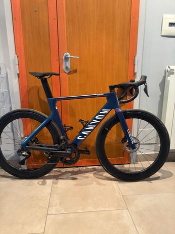 Used Canyon Aeroad CFR Di2 2025 2025 Road & Gravel