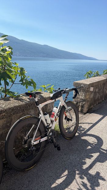 Used Cinelli Pressure Ultegra Di2 2022 2022 Road & Gravel, White — image 2 of 28