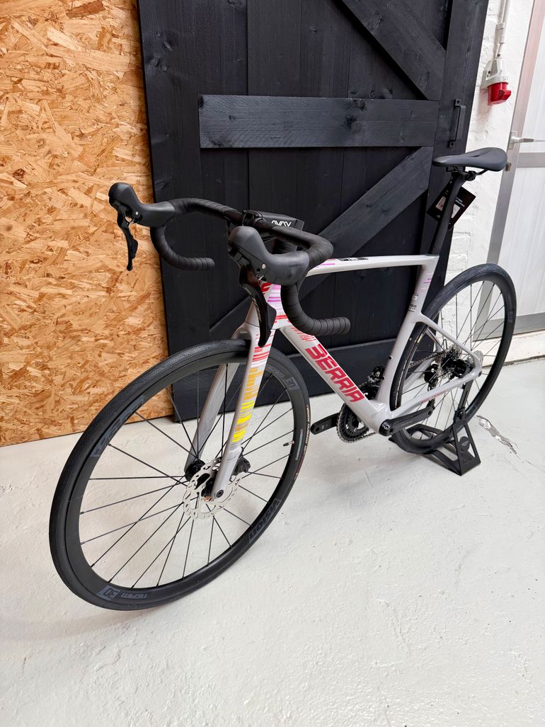Used Berria BELADOR PRO 105 2026 2026 Road & Gravel, Light Gray — image 5 of 5