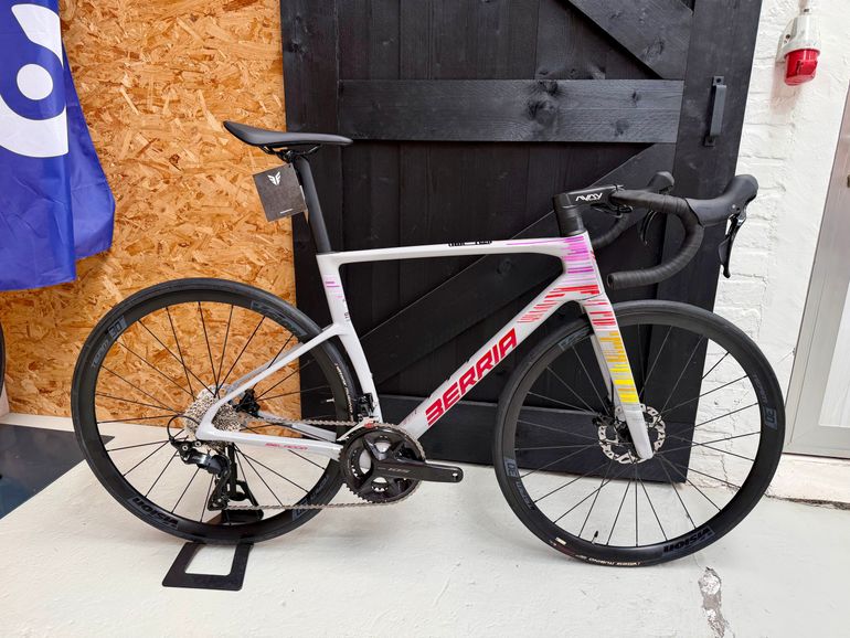 Used Berria BELADOR PRO 105 2026 2026 Road & Gravel, Light Gray — image 1 of 5