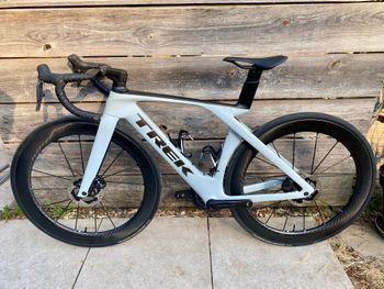 Used Trek Madone SL 7 Gen 7 2024 2024 Road & Gravel, White — image 11 of 14