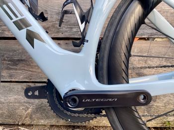 Used Trek Madone SL 7 Gen 7 2024 2024 Road & Gravel, White — image 12 of 14