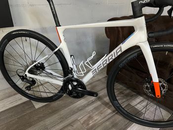 Použité Berria BELADOR ELITE 105 2025 2025 Road & Gravel — obrázek 19 z 20