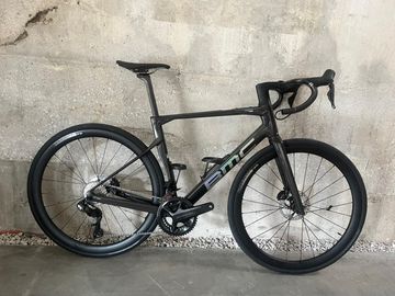 BMC Roadmachine 01 TWO 2027 2027 Road & Gravel usato