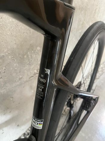 Used BMC Roadmachine 01 TWO 2027 2027 Road & Gravel, Black — image 6 of 8