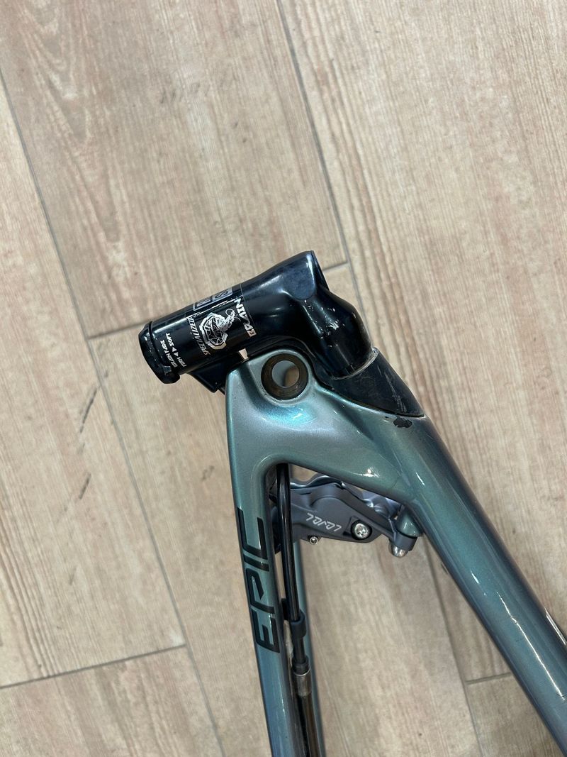 Used Specialized S-Works Epic 2022 Frameset 2022 Mountainbike, Light Gray, 29 — image 7 of 11