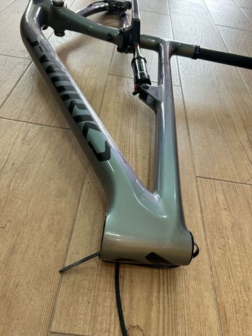 Used Specialized S-Works Epic 2022 Frameset 2022 Mountainbike, Light Gray, 29 — image 3 of 11