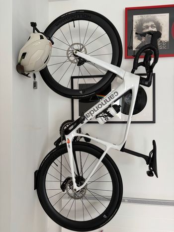 Used Cannondale Synapse SRAM Rival eTap AXS 2025 Road & Gravel, White — image 2 of 3
