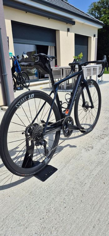 Used Canyon Ultimate CF SLX 8 Di2 2025 2025 Road & Gravel, Blue — image 7 of 7