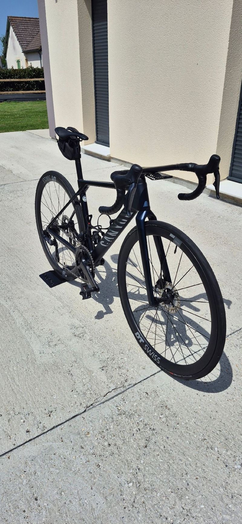 Used Canyon Ultimate CF SLX 8 Di2 2025 2025 Road & Gravel