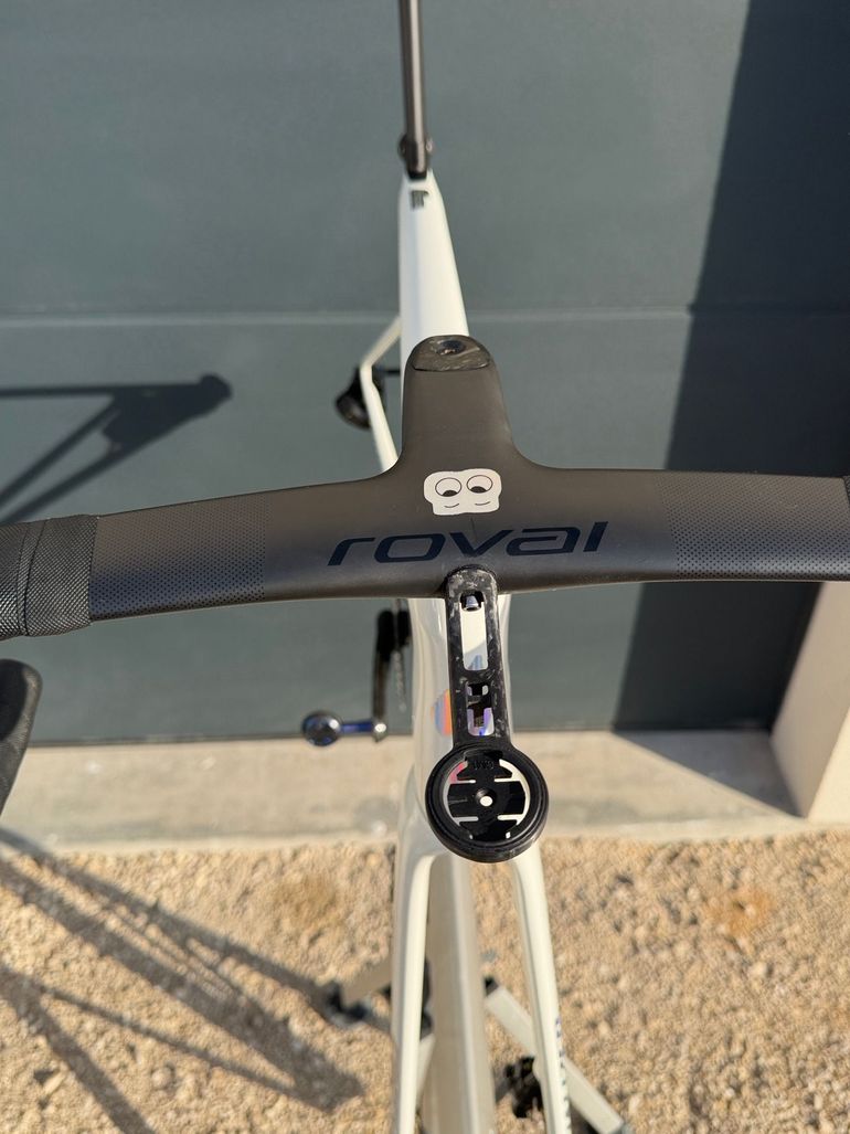 Used Specialized Tarmac SL8 Pro - SRAM Force eTAP AXS 2025 Frameset 2025 Road & Gravel, White — image 4 of 6