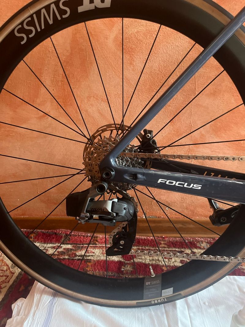 Used Focus IZALCO MAX 9.7 2024 2024 Road & Gravel, Blue — image 4 of 5