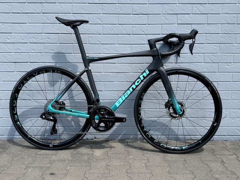 Used Bianchi Specialissima RC Durace Di2 2025 2025 Road & Gravel