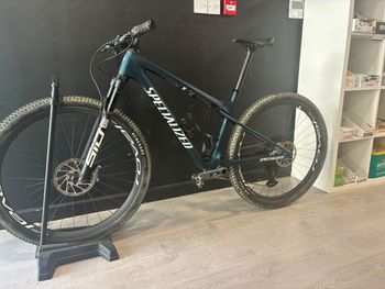 Käytetty Specialized Epic World Cup Expert - SRAM GX AXS, RockShox Select+ 2025 2025 MTB