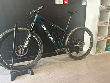 Tweedehands Specialized Epic World Cup Expert - SRAM GX AXS, RockShox Select+ 2025 2025 MTB