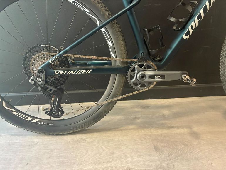 Käytetty Specialized Epic World Cup Expert - SRAM GX AXS, RockShox Select+ 2025 2025 Mountainbike — kuva 3 / 4