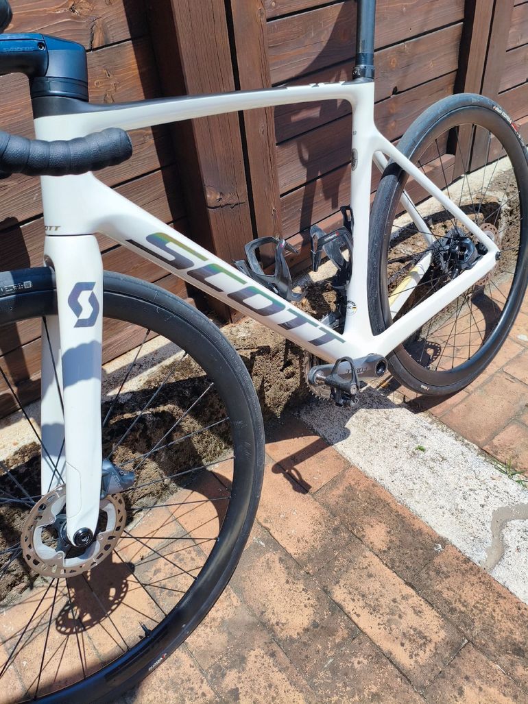 Brugt Scott Addict RC 10 2021 2021 Road & Gravel — billede 2 af 7