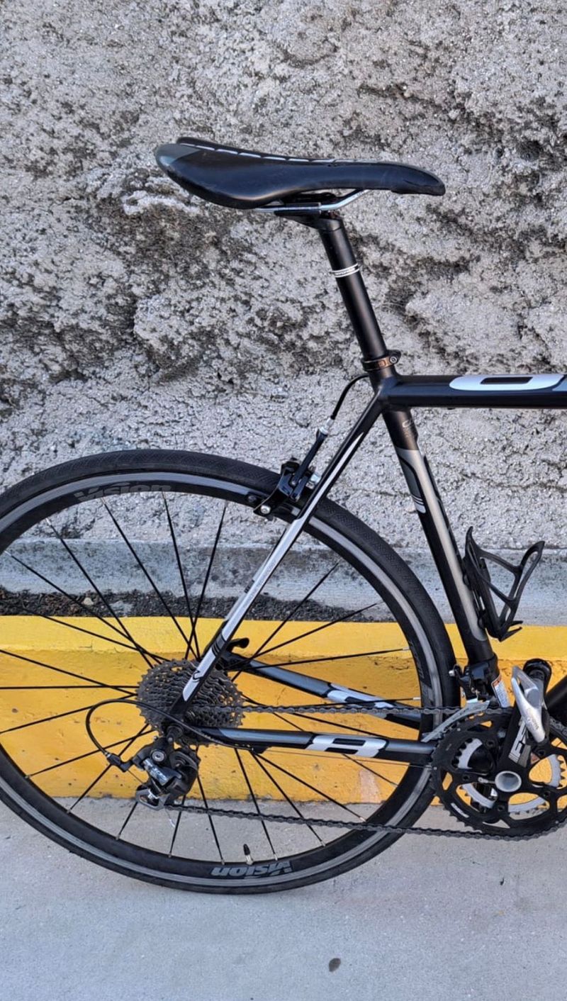 Used Canondale Custom Shimano 105 2018 Road & Gravel, Black — image 4 of 9