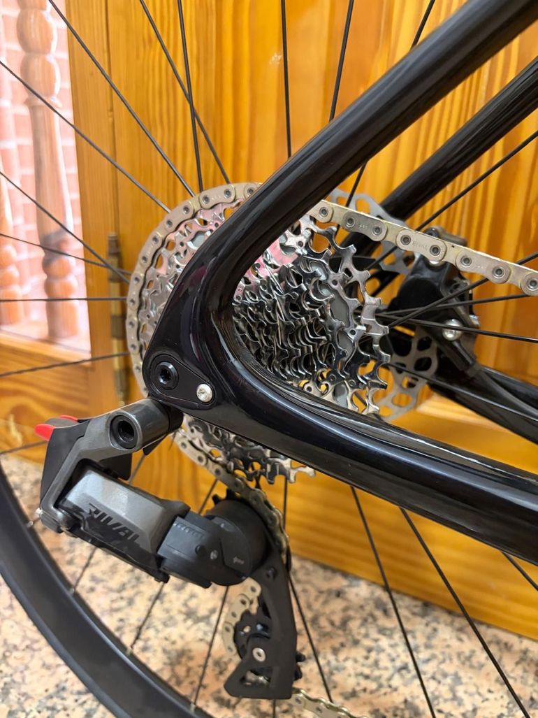 Použité Bianchi Infinito XE Rival eTap AXS 2024 2024 Road & Gravel — obrázek 3 z 10