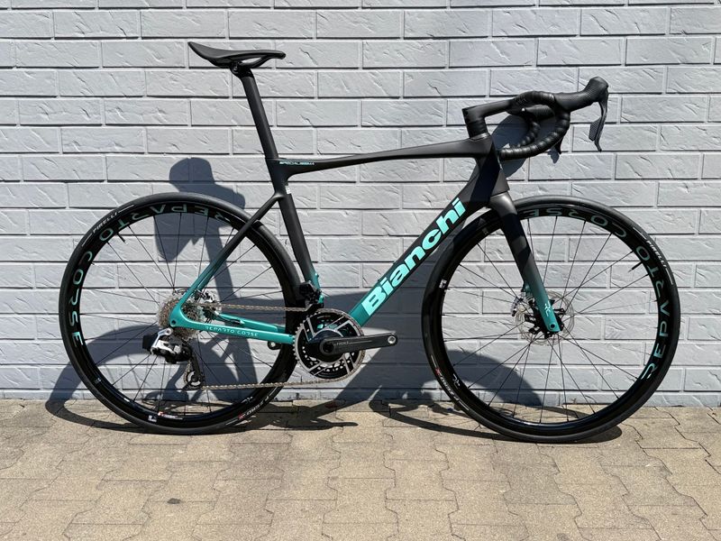 Used Bianchi Specialissima RC Sram Red eTap AXS 2025 2025 Road & Gravel