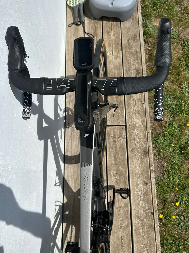 Used Focus IZALCO MAX 9.8 2022 2022 Road & Gravel, Light Gray — image 6 of 11