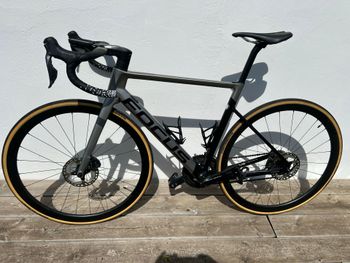 Used Focus IZALCO MAX 9.8 2022 2022 Road & Gravel, Light Gray — image 7 of 11