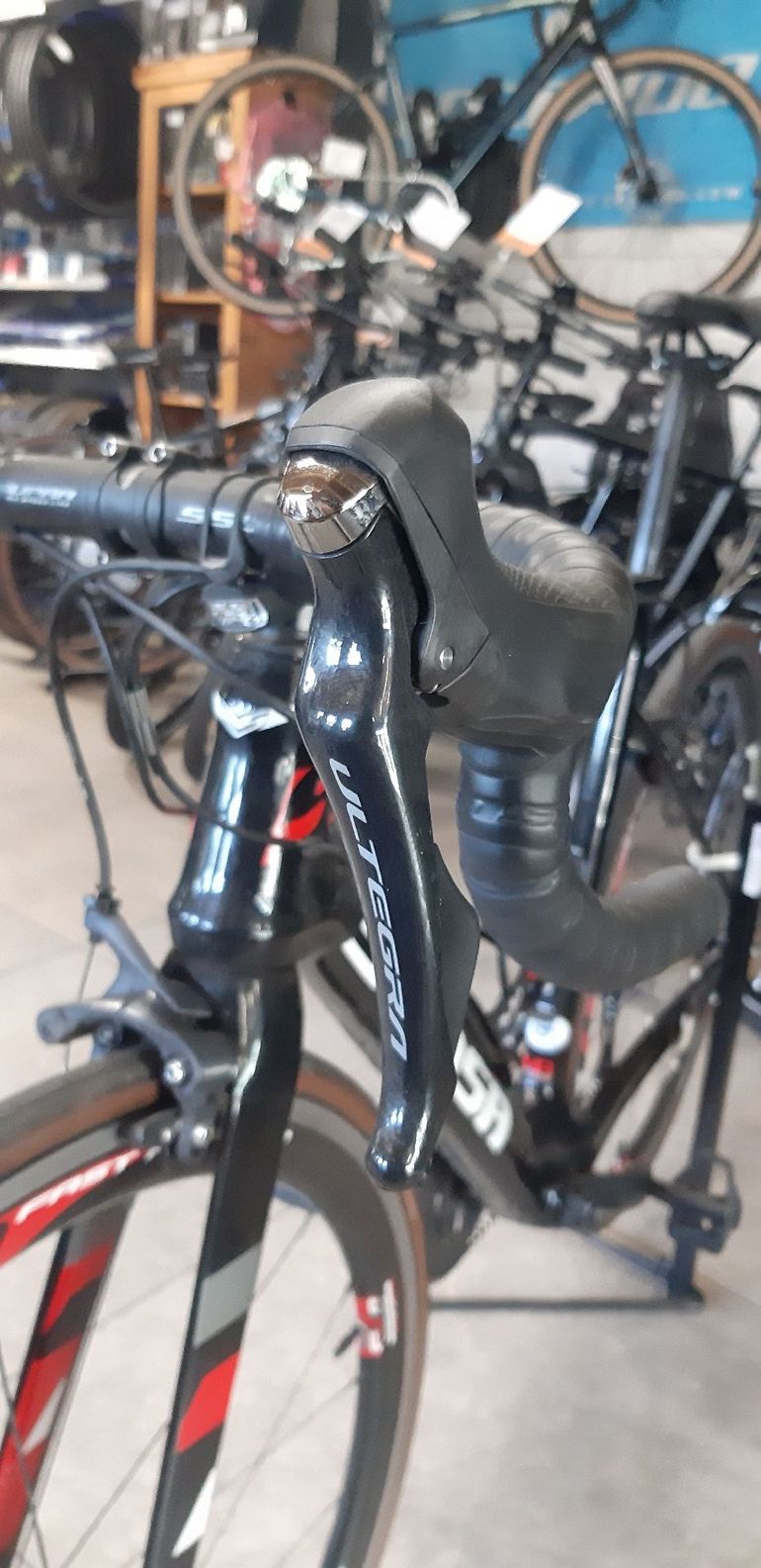 Sensa GiuliAero Ultegra Carbon 2019 2019 Road & Gravel d'occasion — image 6 sur 6