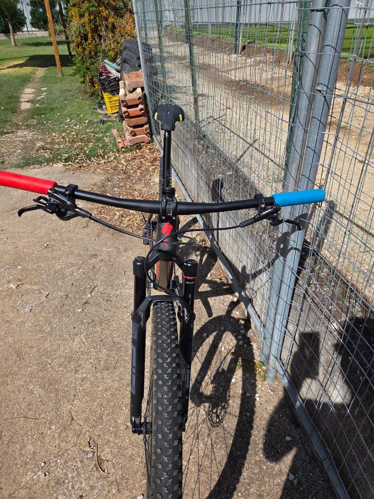 Käytetty Specialized Epic Hardtail Comp 2023 2023 Mountainbike — kuva 6 / 7