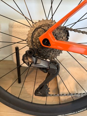 Used BMC Roadmachine ONE 2023 2023 Road & Gravel, Orange — image 9 of 10
