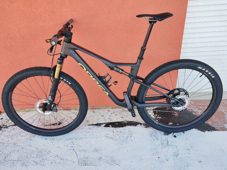 Orbea OIZ M-PRO 2024 2024 Mountainbike d'occasion — image 1 sur 3