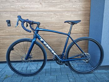 Käytetty Trek Domane AL 2 Disc 2022 2022 Road & Gravel