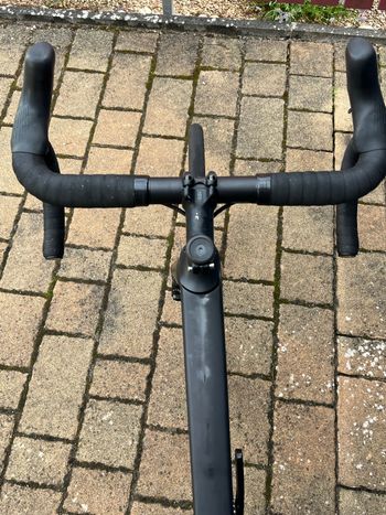 Used Specialized Tarmac SL7 Comp - Shimano 105 Di2 2025 2025 Road & Gravel, Light Gray — image 3 of 8