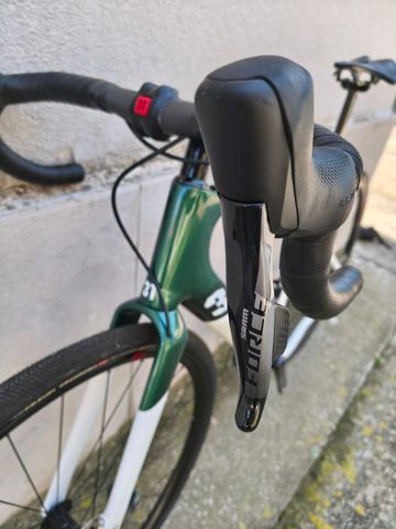 3T Exploro RaceMax BOOST Dropbar 2022 2022 Road & Gravel usato, Verde — immagine 3 di 11