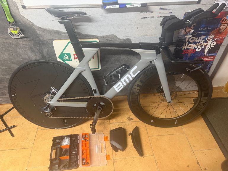 Used BMC Timemachine 01 DISC ONE 2021 2021 Road & Gravel, Light Gray — image 6 of 9