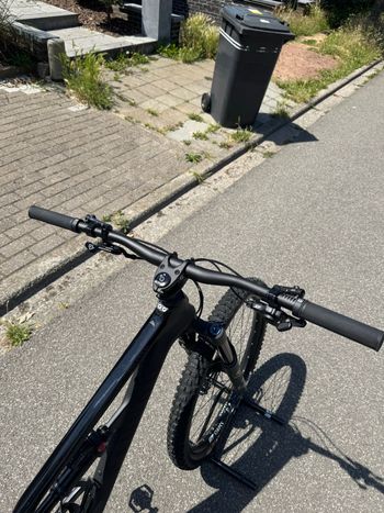 Použité Canyon Spectral CF 7 2025 2025 Mountainbike — obrázek 9 z 12