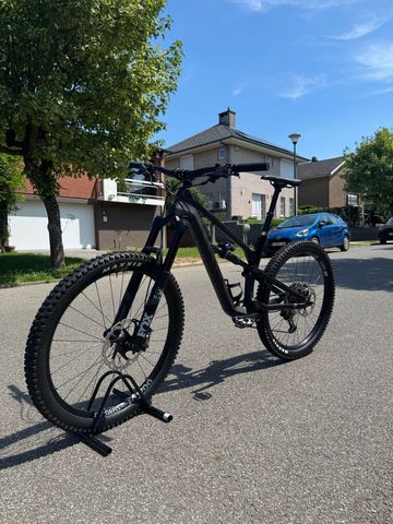 Używany Canyon Spectral CF 7 2025 2025 Mountainbike — zdjęcie 4 z 12