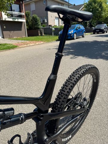 Używany Canyon Spectral CF 7 2025 2025 Mountainbike — zdjęcie 10 z 12