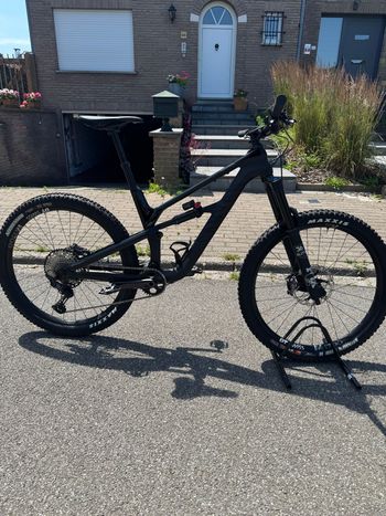 Used Canyon Spectral CF 7 2025 2025 MTB