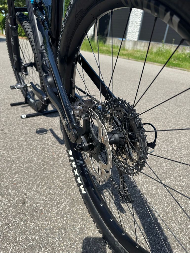 Použité Canyon Spectral CF 7 2025 2025 Mountainbike — obrázek 7 z 12