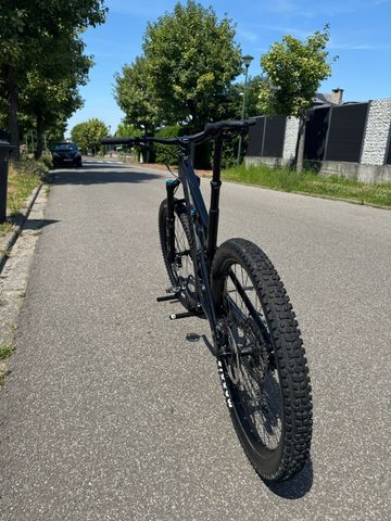 Używany Canyon Spectral CF 7 2025 2025 Mountainbike — zdjęcie 6 z 12
