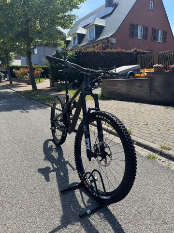 Używany Canyon Spectral CF 7 2025 2025 Mountainbike — zdjęcie 5 z 12