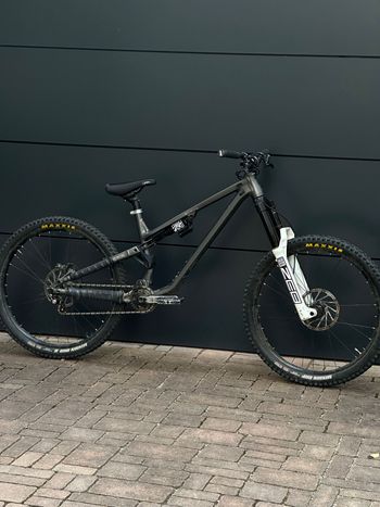 Použité Commencal META SX V4 SIGNATURE 2022 2022 MTB