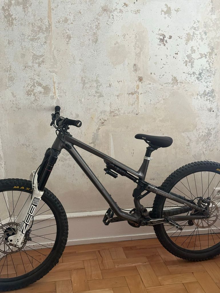 Brugt Commencal META SX V4 SIGNATURE 2022 2022 Mountainbike — billede 2 af 7