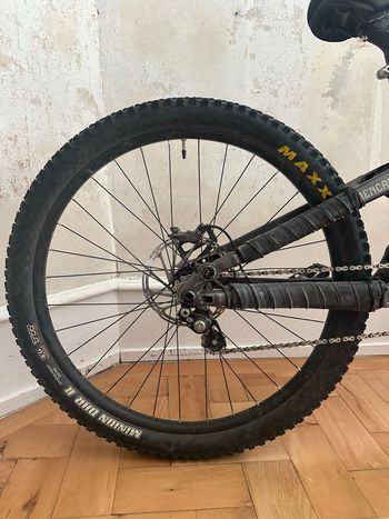 Brugt Commencal META SX V4 SIGNATURE 2022 2022 Mountainbike — billede 3 af 7