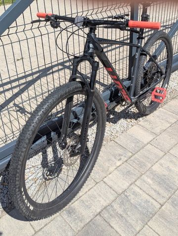 Used Scott Scale 970 2023 2023 Mountainbike, Light Gray, 29 — image 2 of 9