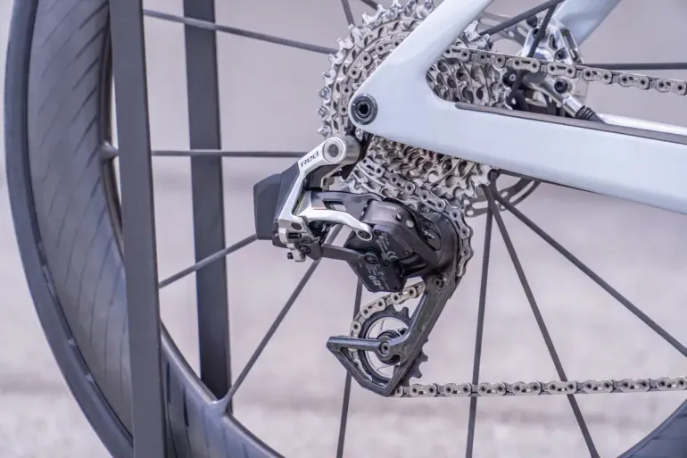 Used Scott Foil RC Pro Custom | SRAM RED | Syncros Capital SL | Gr. S 2026 Road & Gravel, White — image 3 of 10