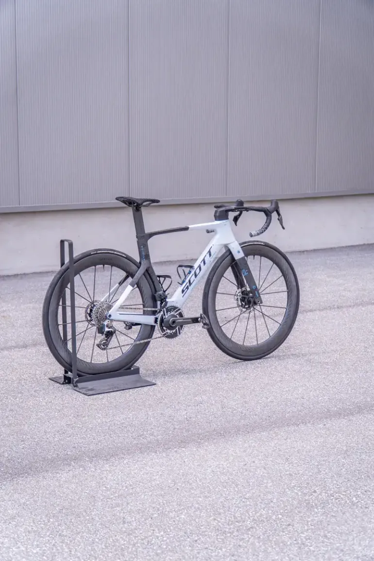 Used Scott Foil RC Pro Custom | SRAM RED | Syncros Capital SL | Gr. S 2026 Road & Gravel, White — image 2 of 10